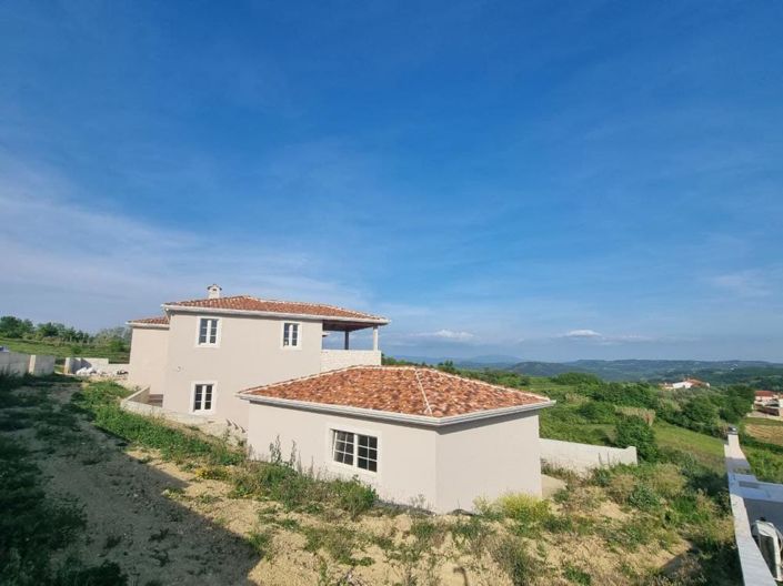 Image No.1-Propriété de 4 chambres à vendre à Vižinada