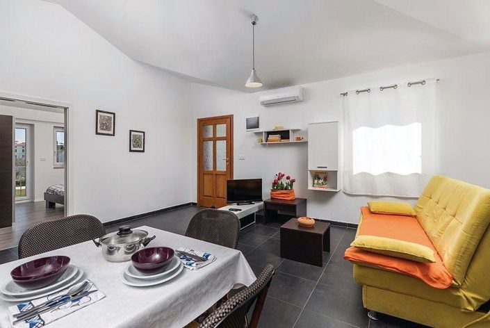 Image No.6-8 Bed Property for sale