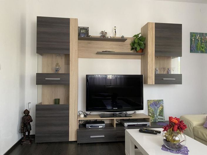 Image No.11-10 Bed Property for sale