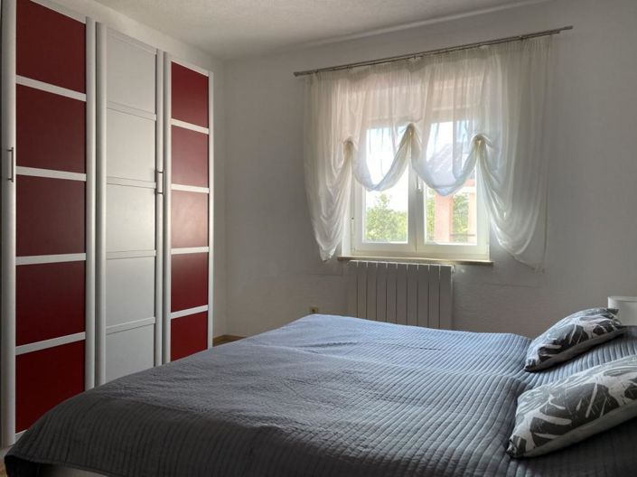 Image No.23-10 Bed Property for sale