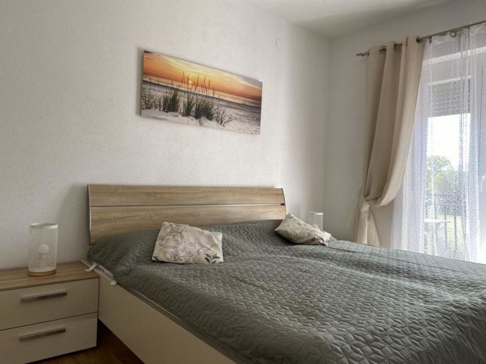 Image No.25-10 Bed Property for sale