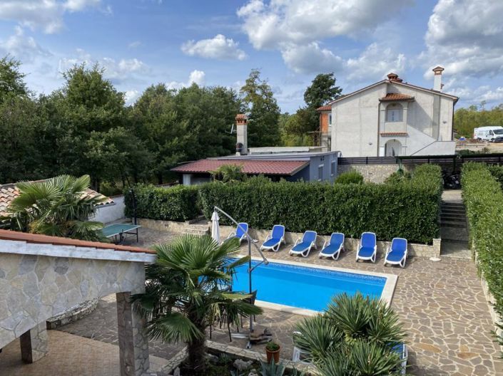 Image No.3-10 Bed Property for sale