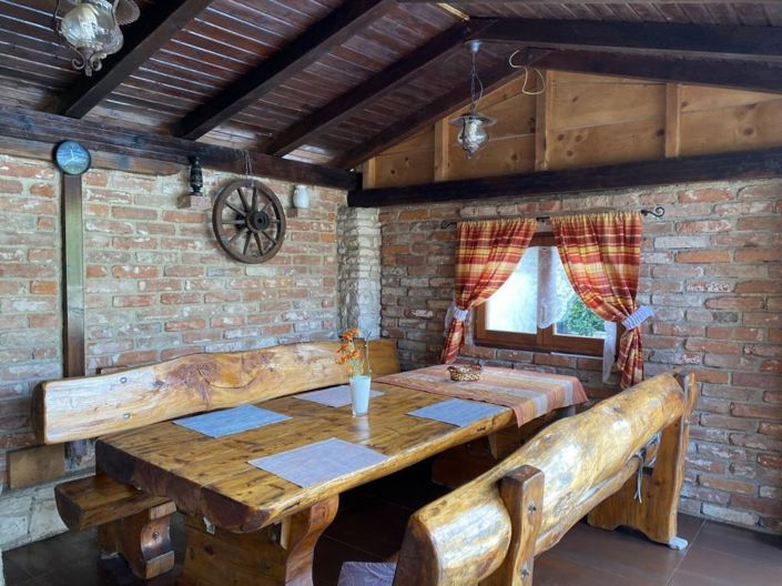 Image No.8-10 Bed Property for sale