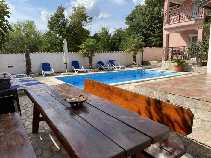 Image No.9-10 Bed Property for sale