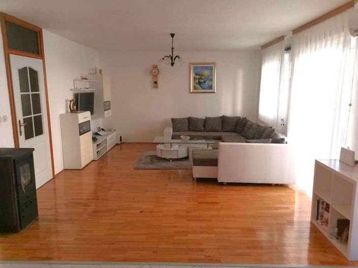 Image No.1-Propriété de 7 chambres à vendre à Fažana