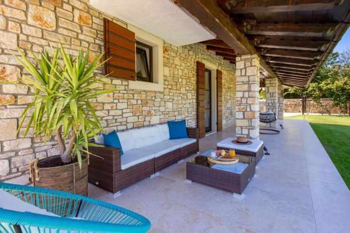 Image No.13-3 Bed Property for sale