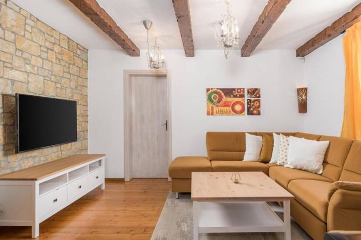 Image No.15-3 Bed Property for sale