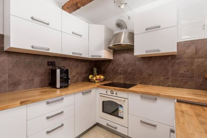 Image No.18-3 Bed Property for sale