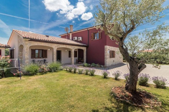 Image No.1-Propriété de 5 chambres à vendre à Svetvincenat
