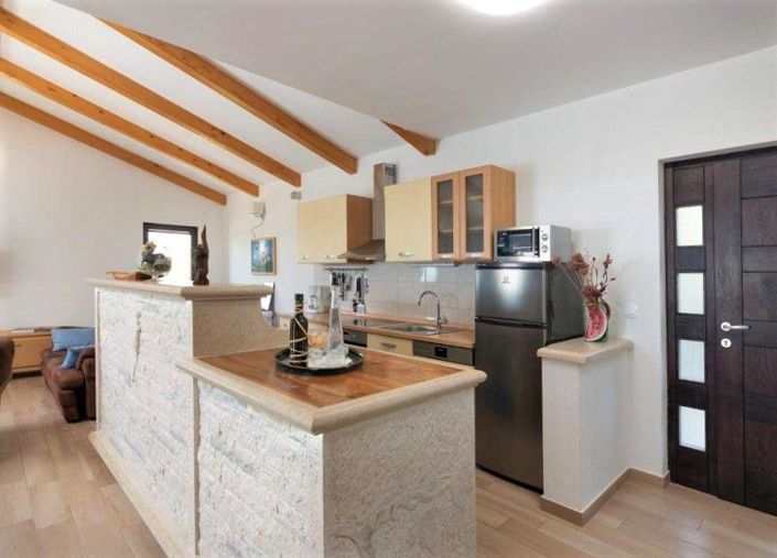 Image No.14-3 Bed Property for sale