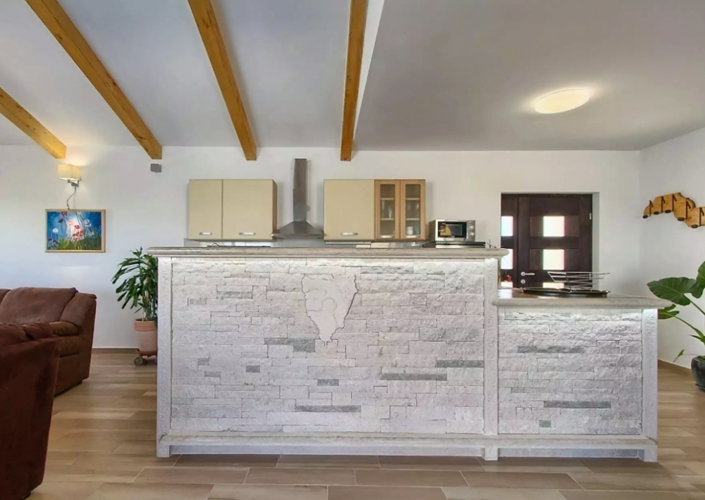 Image No.15-3 Bed Property for sale