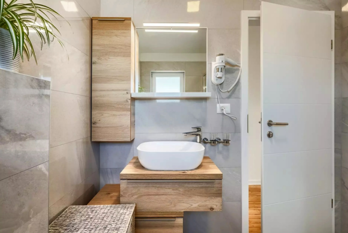 Image No.19-3 Bed Property for sale