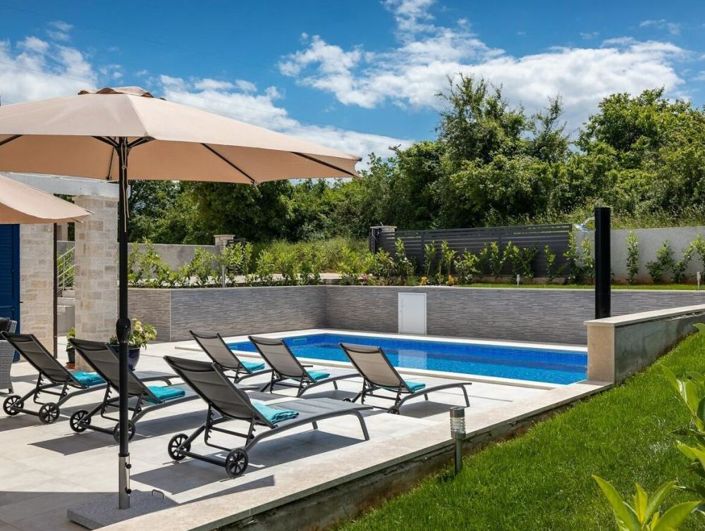 Image No.5-3 Bed Property for sale