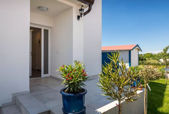 Image No.7-3 Bed Property for sale