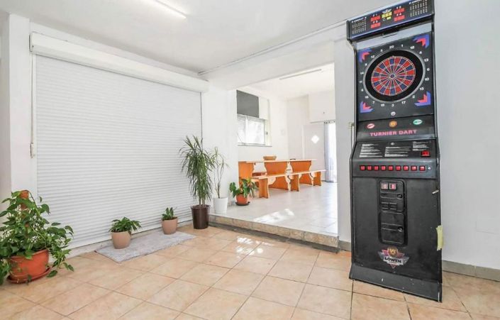 Image No.20-3 Bed Property for sale