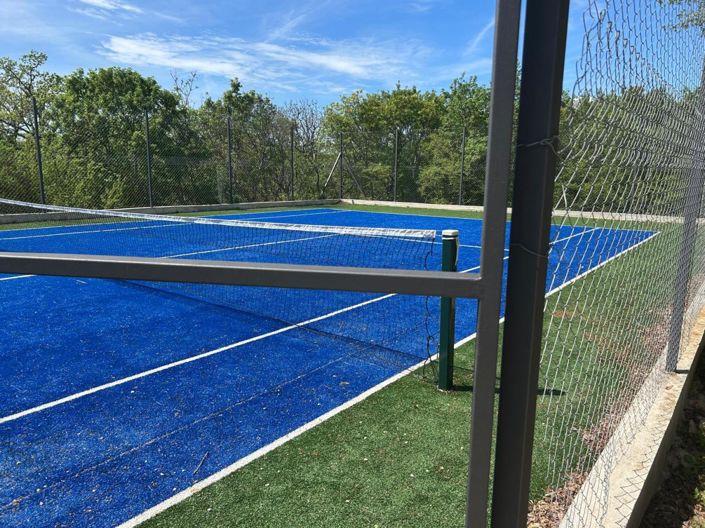 Image No.13-6 Bed Property for sale