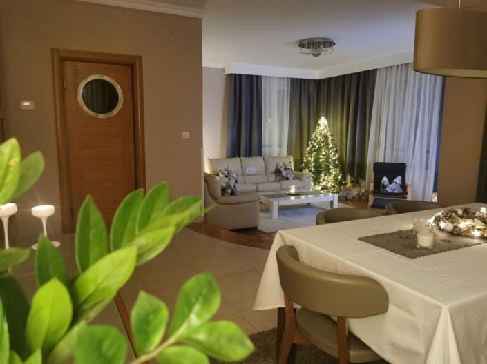 Image No.5-4 Bed Property for sale