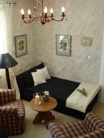 Image No.6-9 Bed Property for sale