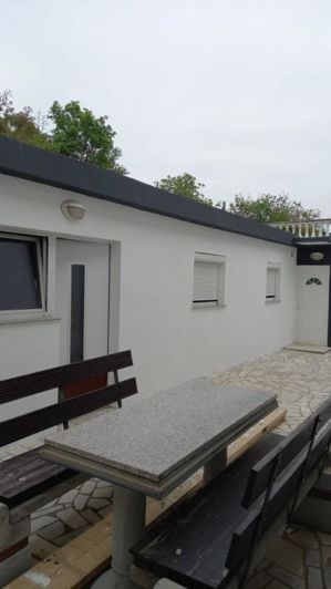 Image No.6-5 Bed Property for sale