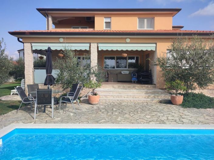 Image No.5-3 Bed Property for sale