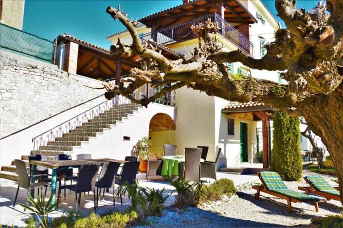 Image No.6-Propriété de 13 chambres à vendre à Višnjan