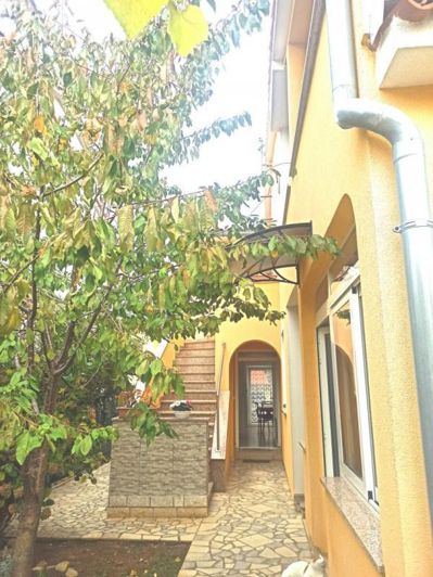 Image No.1-Propriété de 5 chambres à vendre à Croatie