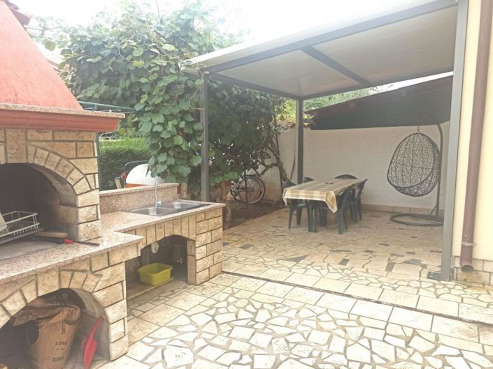 Image No.4-5 Bed Property for sale