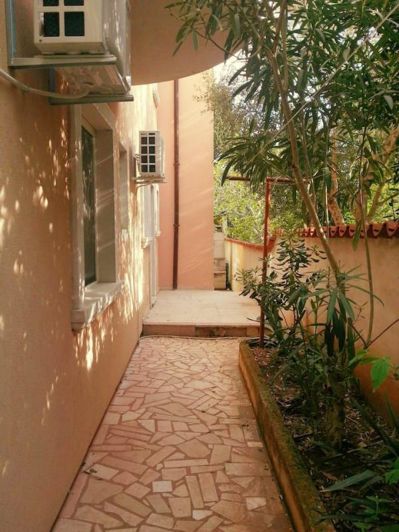 Image No.11-9 Bed Property for sale