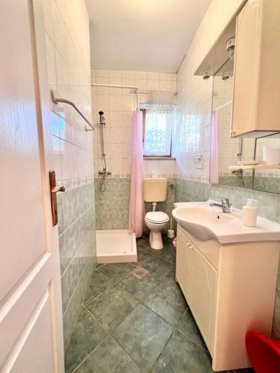 Image No.22-9 Bed Property for sale