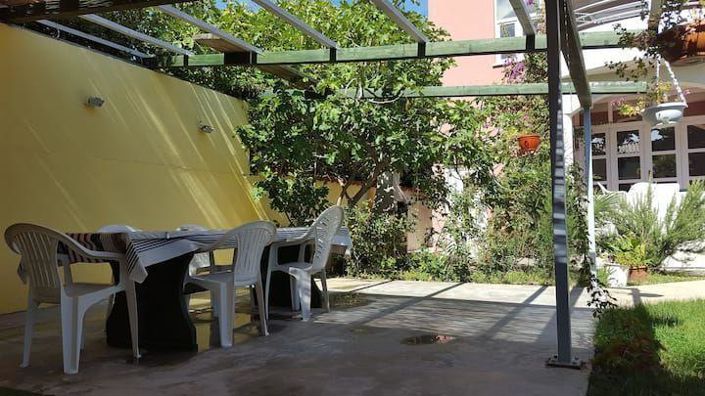 Image No.6-9 Bed Property for sale