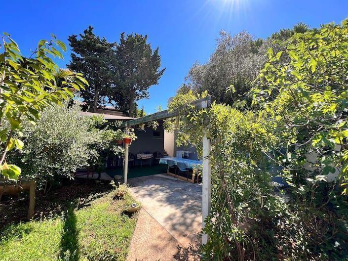 Image No.7-9 Bed Property for sale