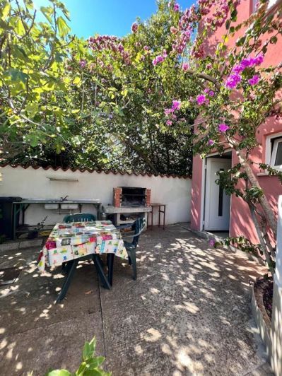 Image No.8-9 Bed Property for sale