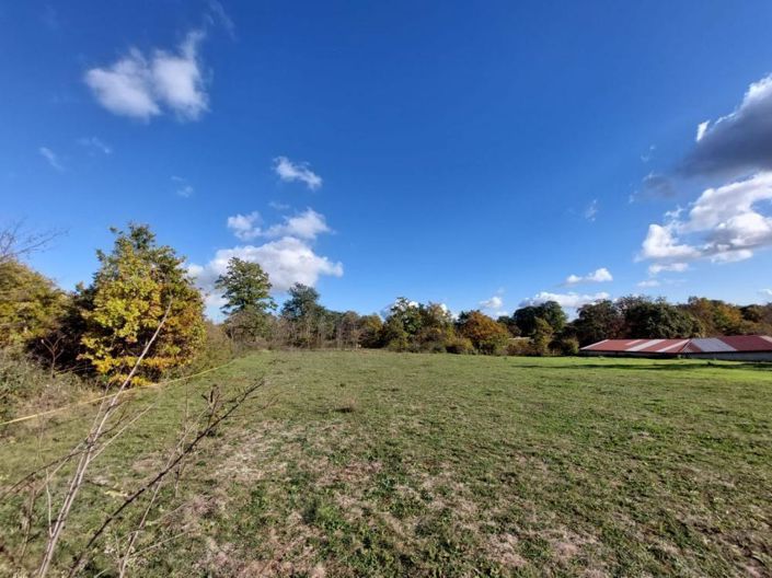 Image No.14-3 Bed Property for sale