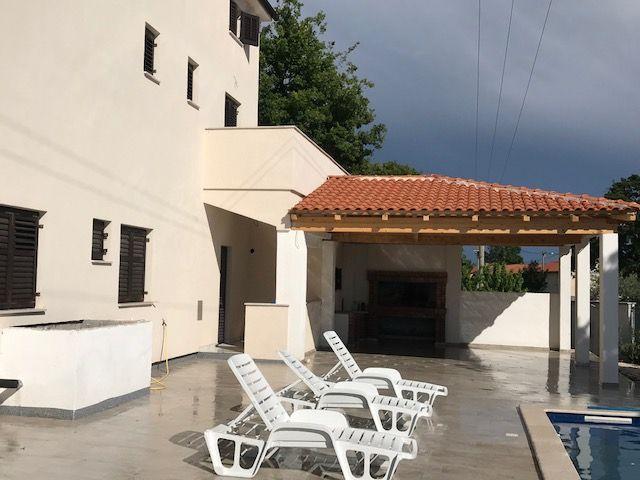 Image No.11-11 Bed Property for sale