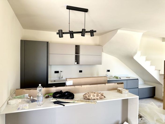 Image No.12-3 Bed Property for sale