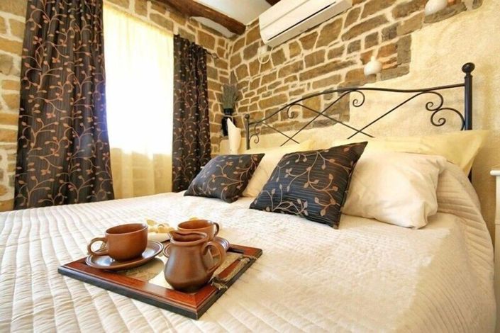 Image No.24-2 Bed Property for sale