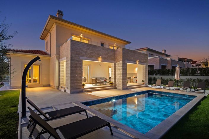 Image No.4-3 Bed Property for sale