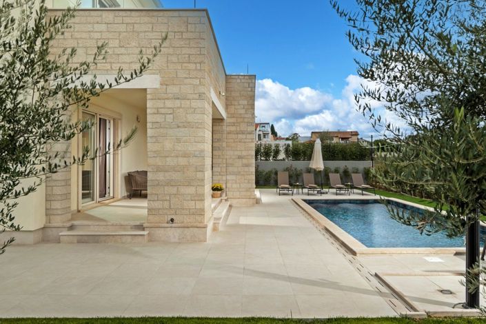 Image No.8-Propriété de 3 chambres à vendre à Porec