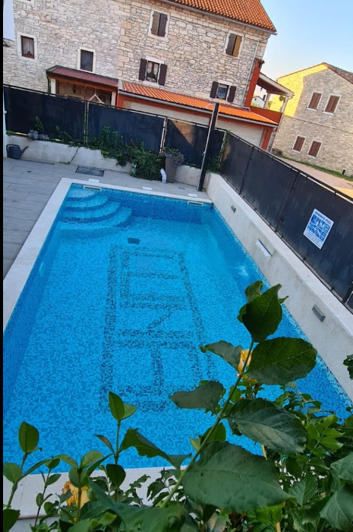 Image No.5-6 Bed Property for sale