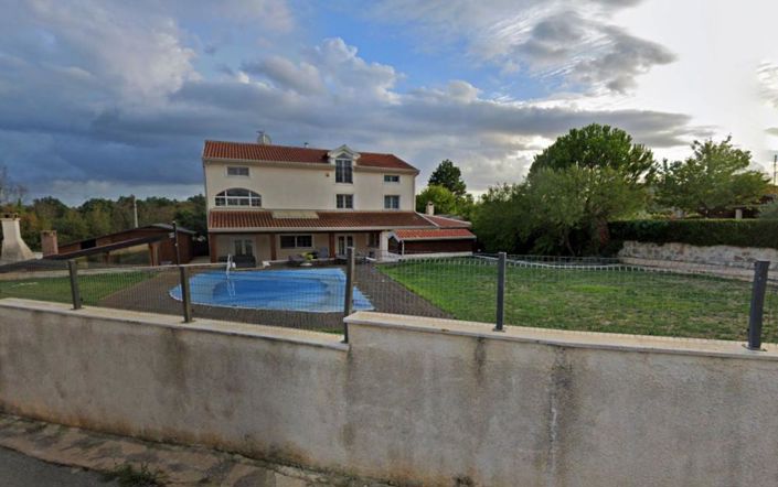 Image No.4-Propriété de 6 chambres à vendre à Rovinj