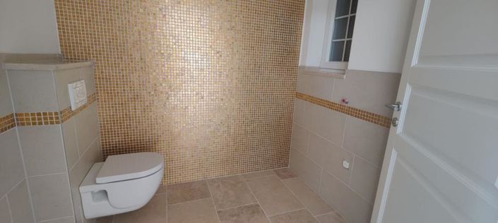 Image No.9-4 Bed Property for sale