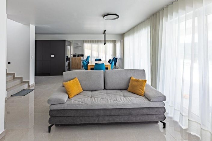 Image No.20-4 Bed Property for sale