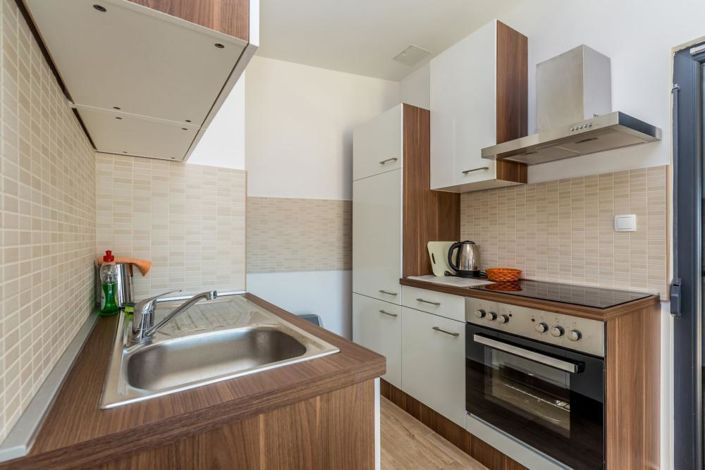 Image No.12-6 Bed Property for sale