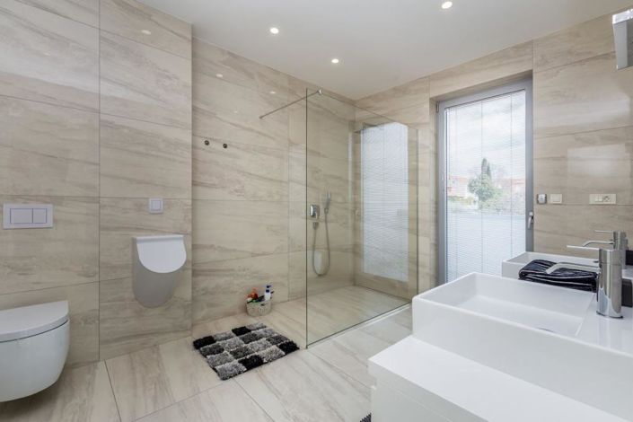 Image No.15-3 Bed Property for sale