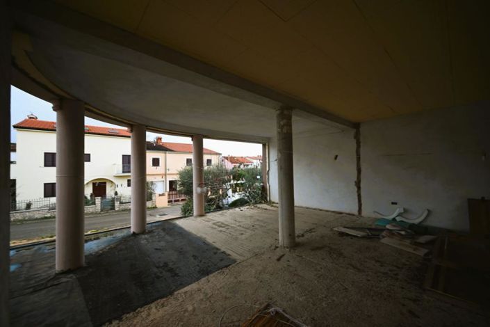 Image No.7-6 Bed Property for sale