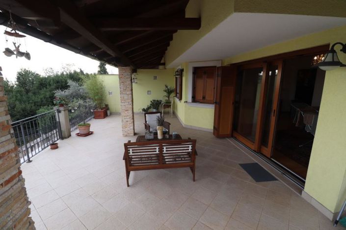 Image No.12-4 Bed Property for sale