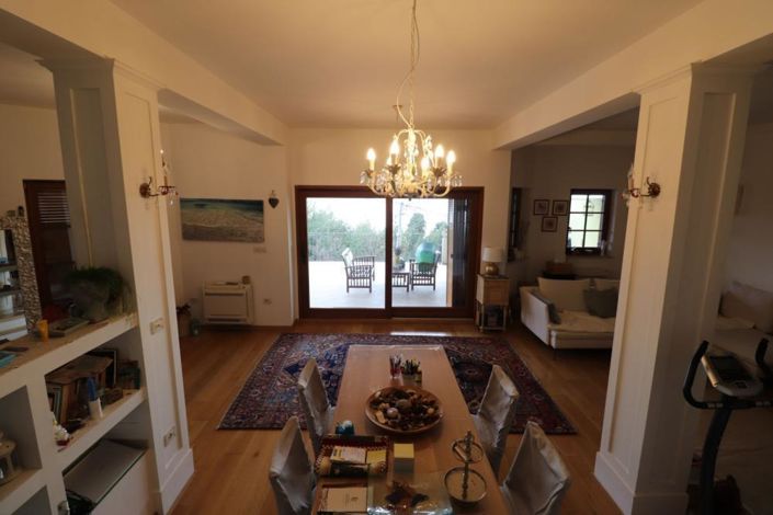 Image No.7-4 Bed Property for sale