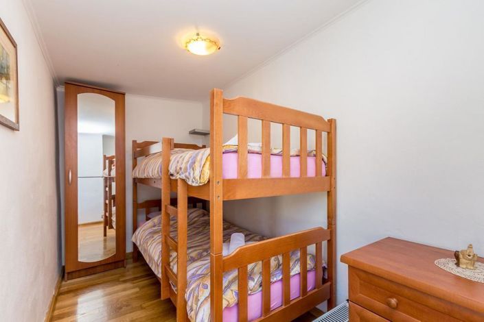 Image No.11-3 Bed Property for sale