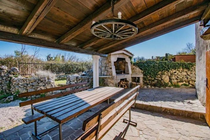 Image No.18-3 Bed Property for sale