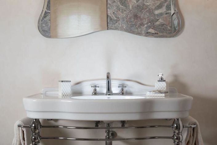 Image No.14-4 Bed Property for sale